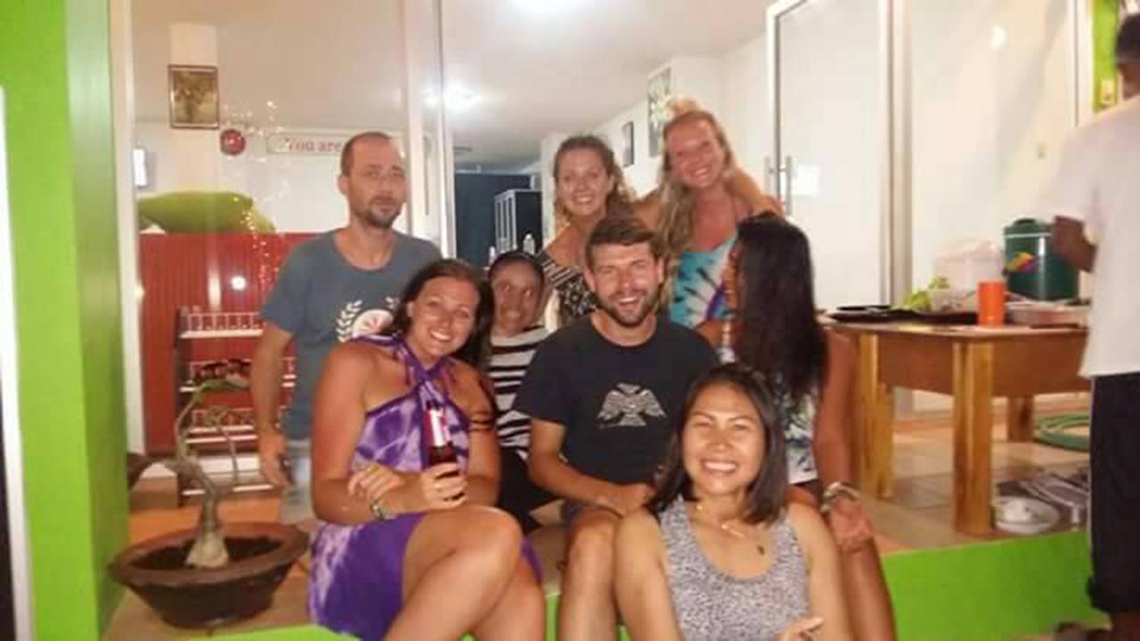 Fan Dee Hostel Koh Lanta Exterior photo