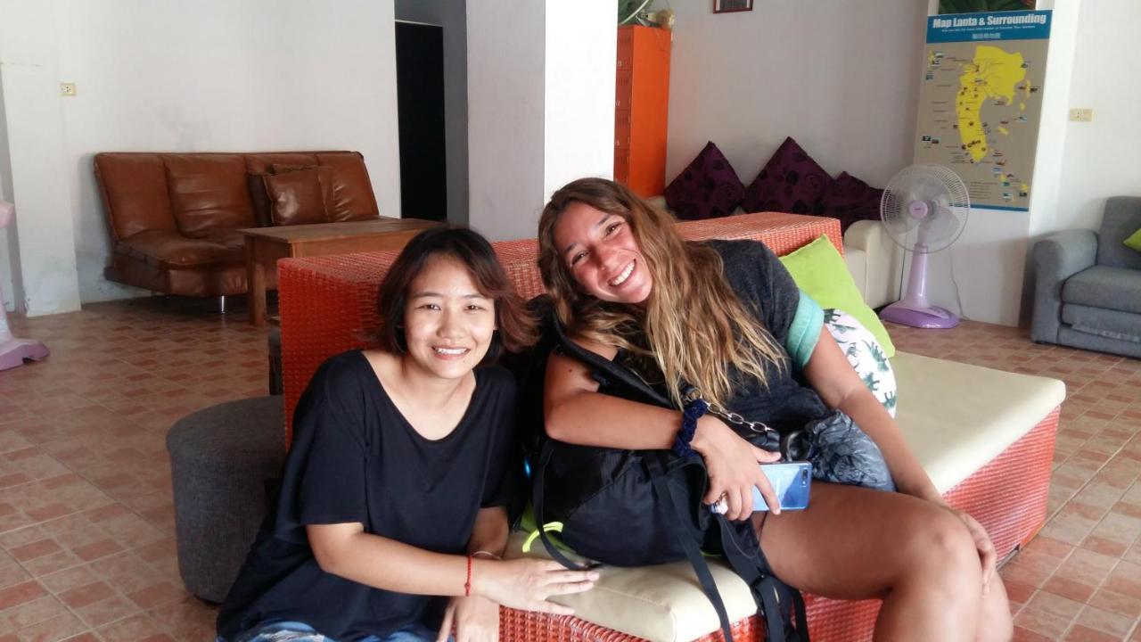 Fan Dee Hostel Koh Lanta Exterior photo