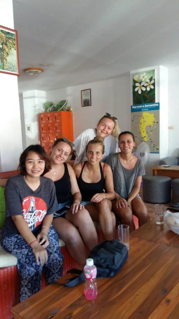 Fan Dee Hostel Koh Lanta Exterior photo