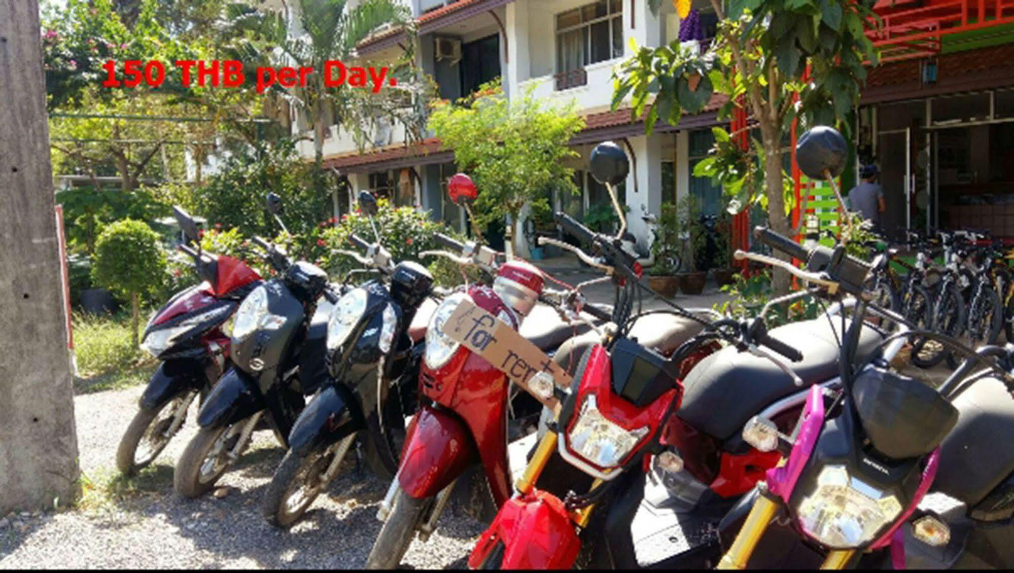 Fan Dee Hostel Koh Lanta Exterior photo