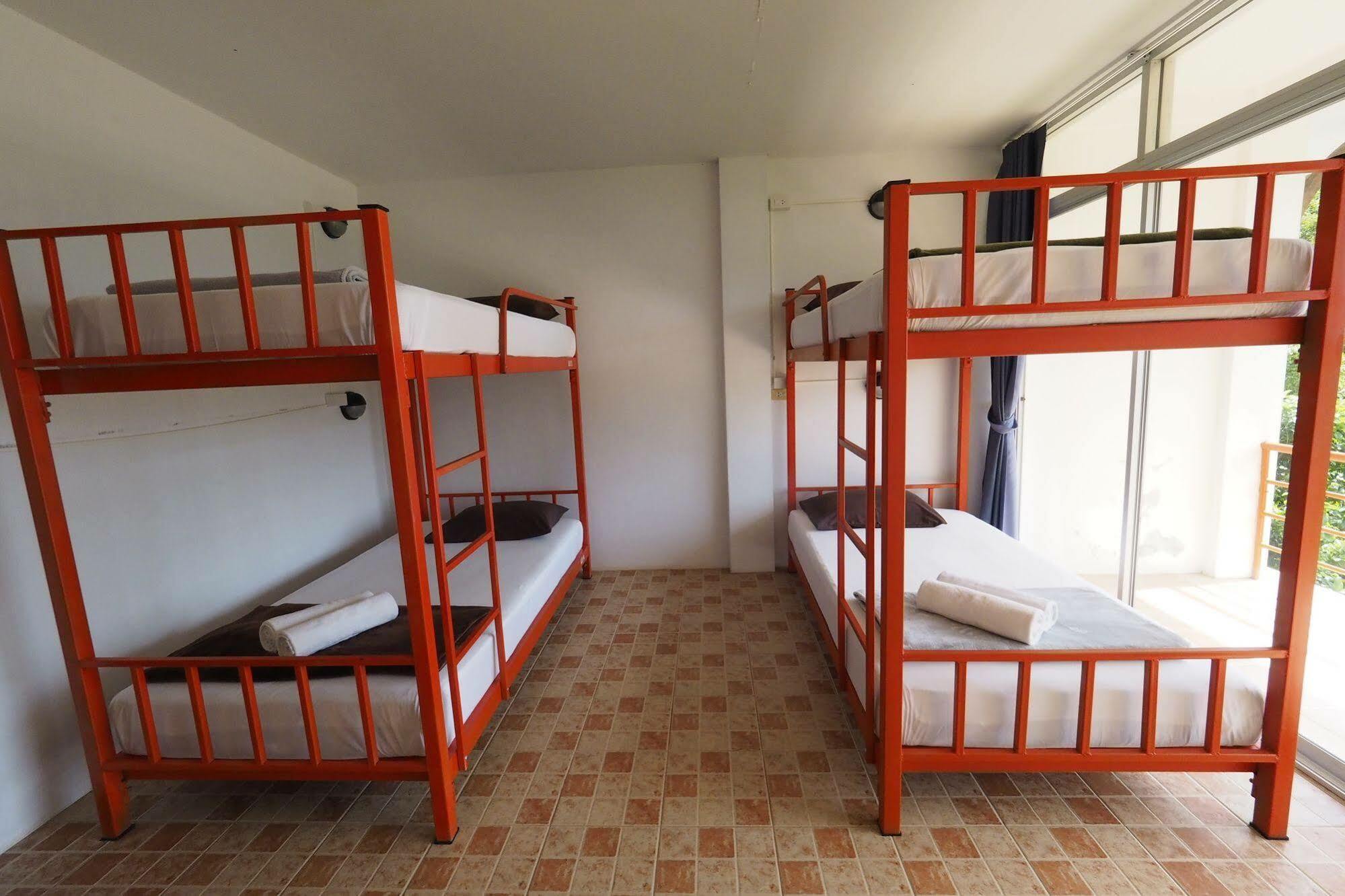 Fan Dee Hostel Koh Lanta Exterior photo